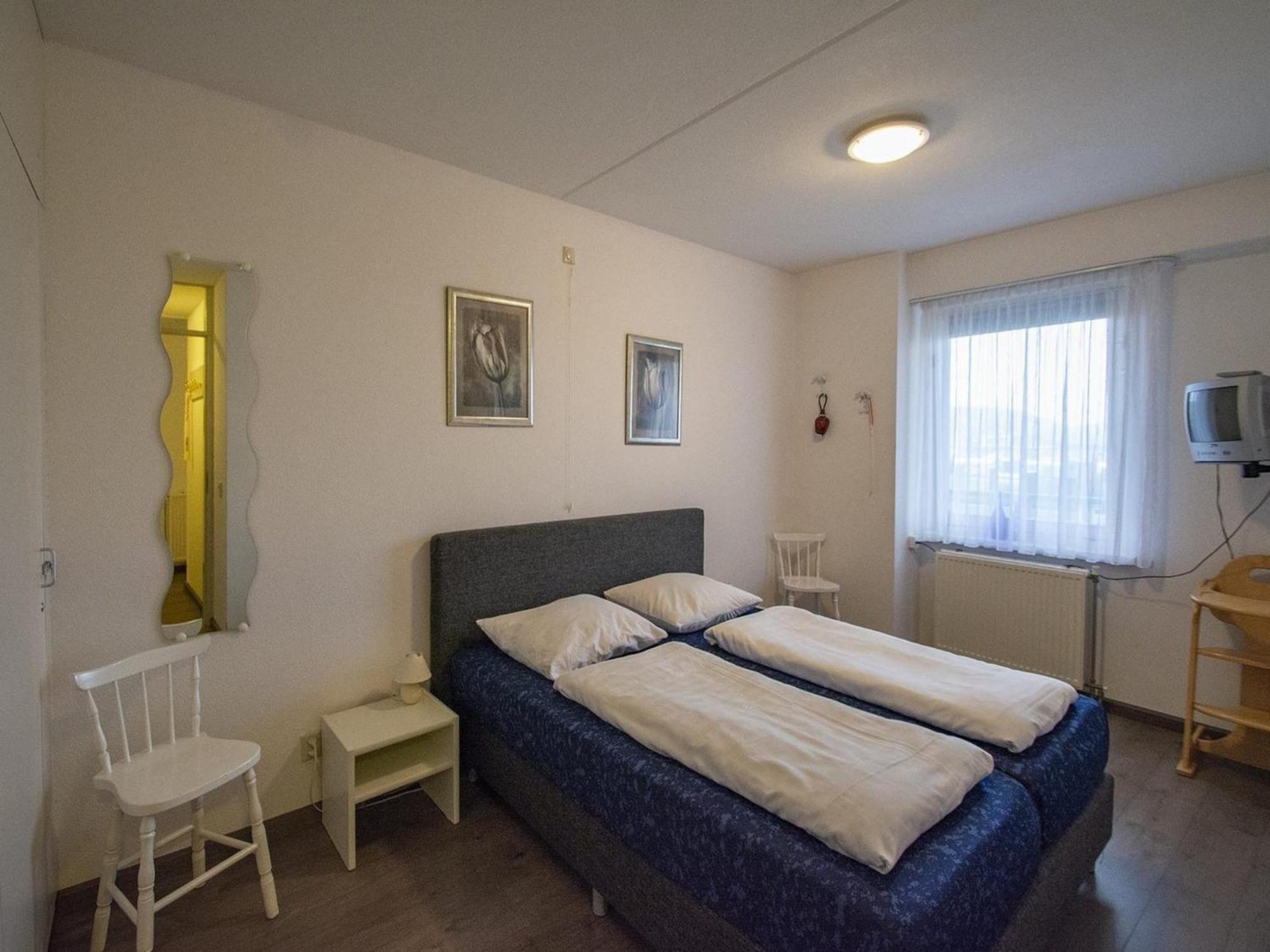 An Apartment That Is Attractively Furnished Julianadorp Exteriér fotografie